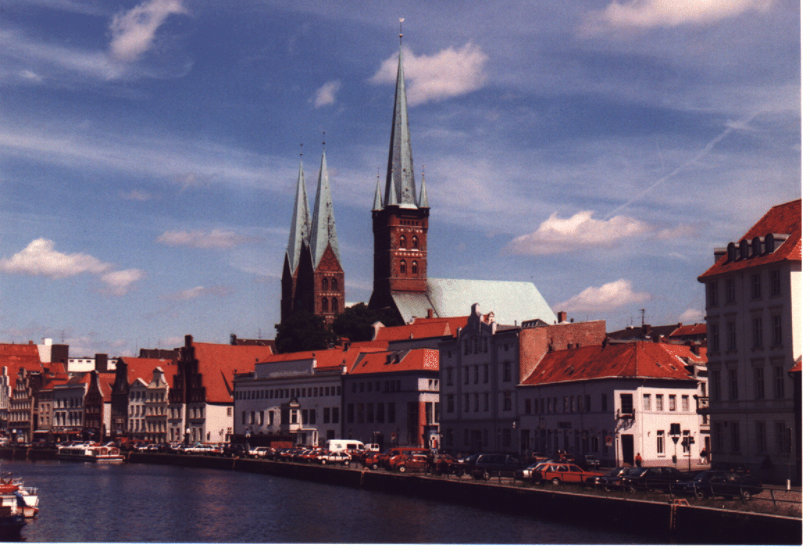 Blick auf Obertrave und Altstadt