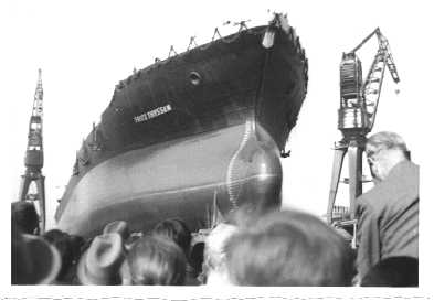 Stapellauf der MS Fritz Thyssen bei Blohm u. Voss am 4.10.1965 in Hamburg &copy; HWH