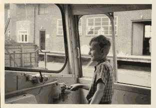 Ein junger Lokf�hrer bei der Hafenbahn